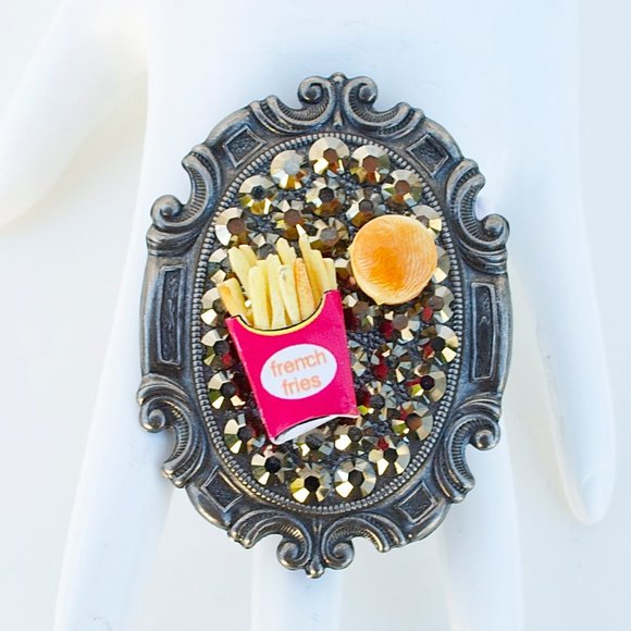 CHEESEBURGER & FRIES SWAROVSKI RHINESTONE RING - Picture 2 of 8